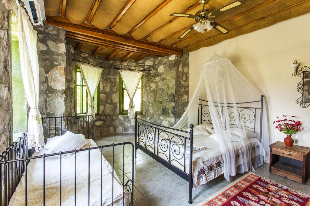 Otantik Tas Ev B&B